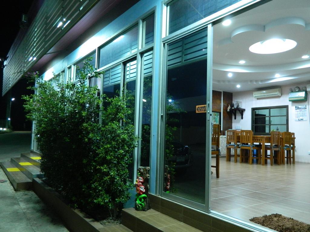 Garden Place Phetchabun Esterno foto