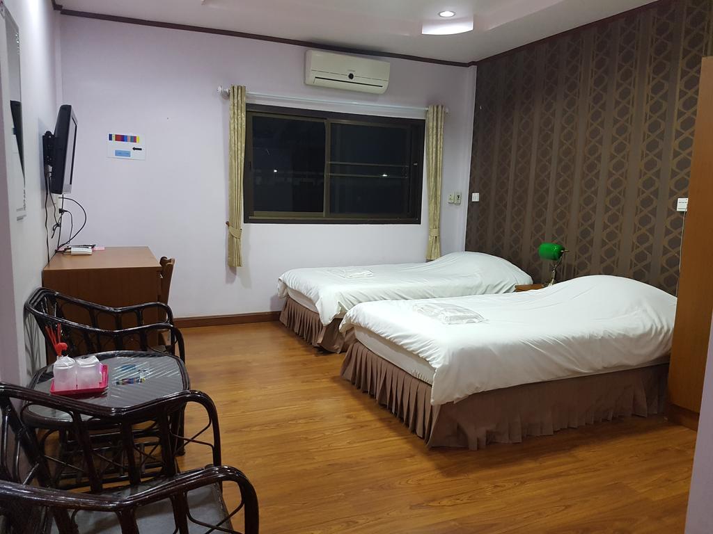 Hotel Garden Place Phetchabun Esterno foto